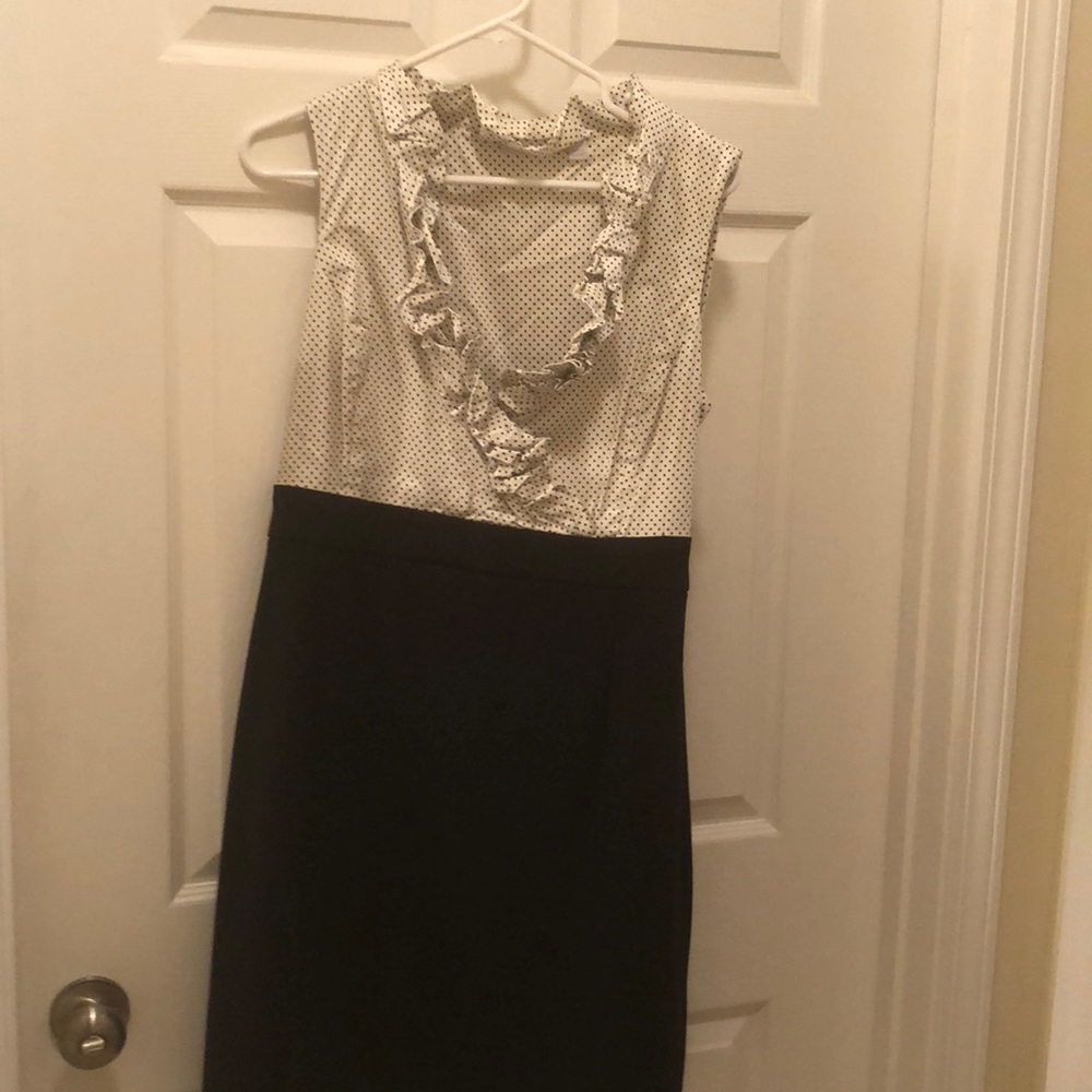 New York & Company Sleeveless Dress
